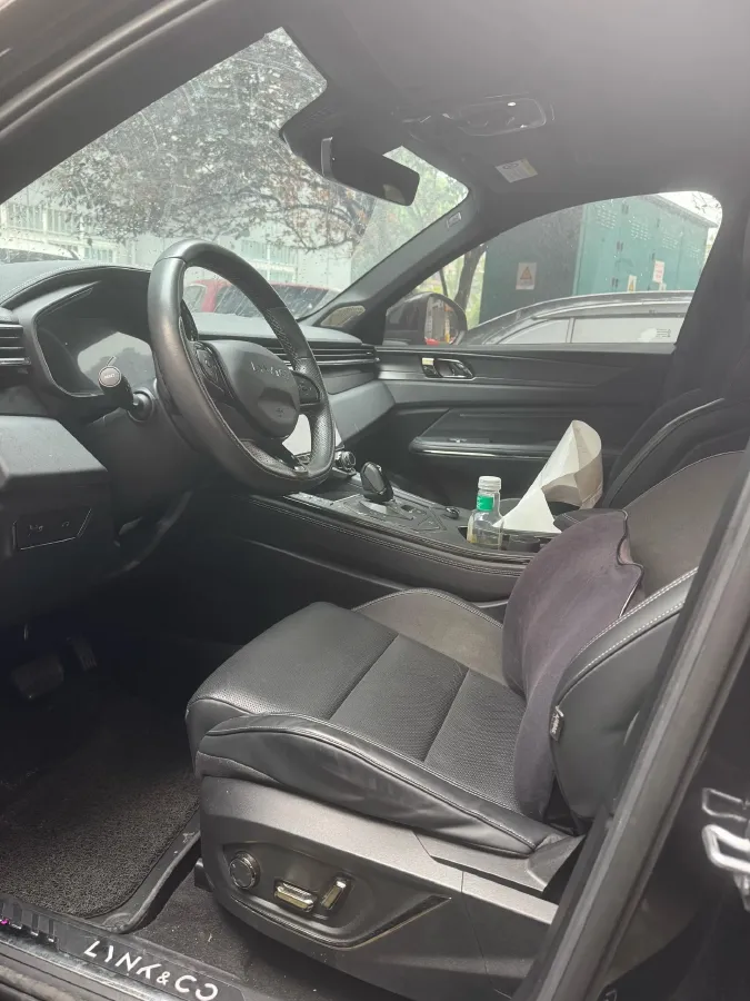 2021 LYNK&CO 01 2.0T 254HP L4 8AT,autocango,china used car exporter,china ev exporter,chinese used car exporter,chinese used ev exporter