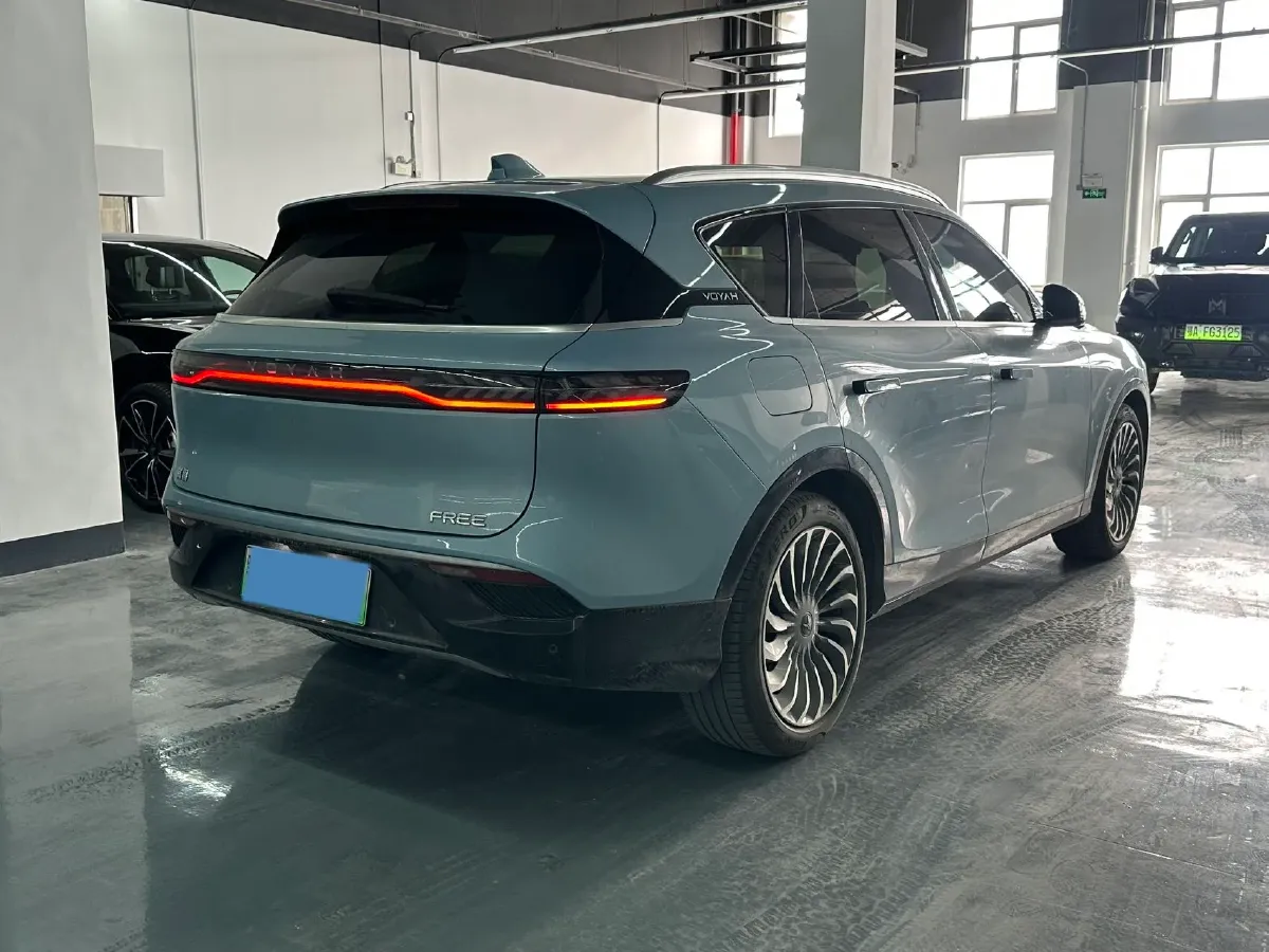 2021 Voyah FREE Range Extended 109HP REEV 33KWH,autocango,china used car exporter,china ev exporter,chinese used car exporter,chinese used ev exporter
