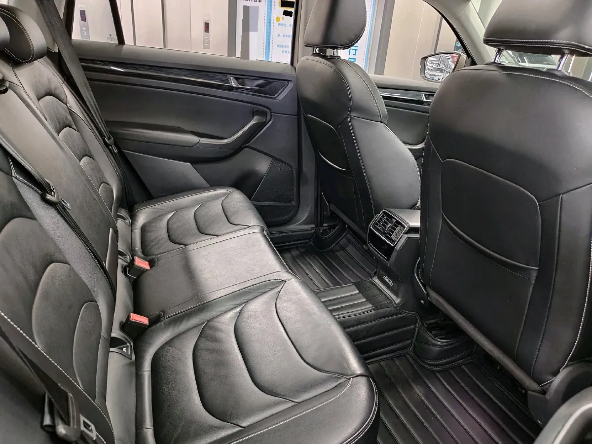 2019 Chevrolet Equinox 2.0T 260HP L4 9AT,autocango,china used car exporter,china ev exporter,chinese used car exporter,chinese used ev exporter