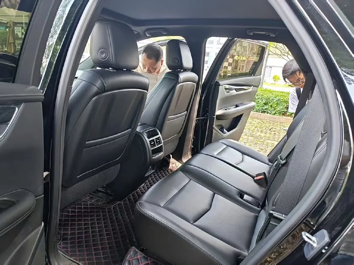 2021 Cadillac XT5 2.0T 237HP L4 9AT,autocango,china used car exporter,china ev exporter,chinese used car exporter,chinese used ev exporter