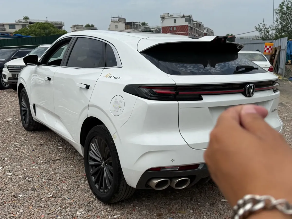 2021 ChangAn UNI-K 2.0T 233HP L4 8AT,autocango,china used car exporter,china ev exporter,chinese used car exporter,chinese used ev exporter