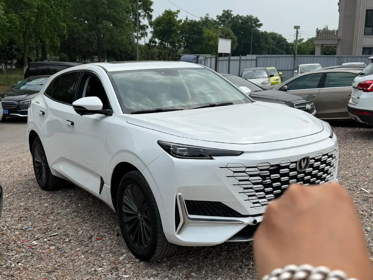2021 ChangAn UNI-K 2.0T 233HP L4 8AT,autocango,china used car exporter,china ev exporter,chinese used car exporter,chinese used ev exporter