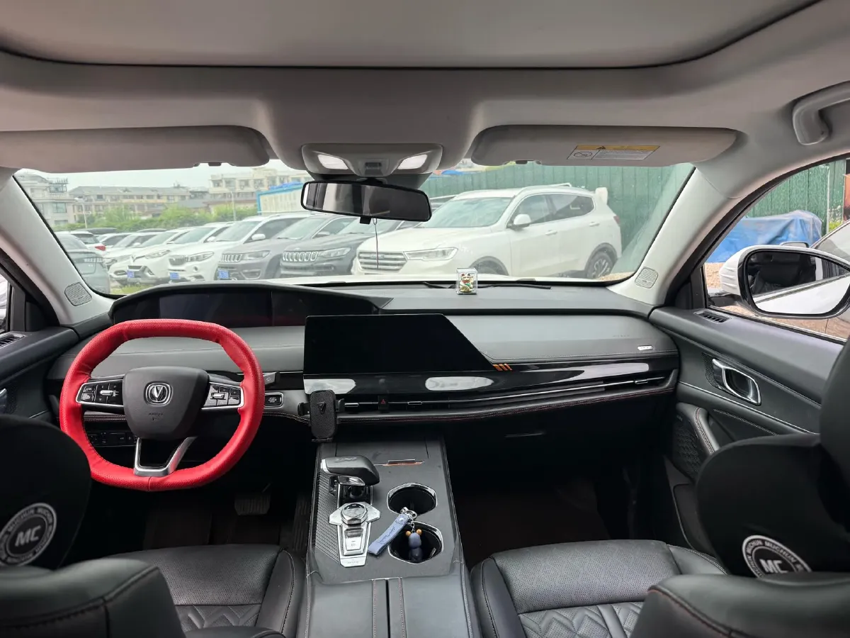 2021 ChangAn UNI-K 2.0T 233HP L4 8AT,autocango,china used car exporter,china ev exporter,chinese used car exporter,chinese used ev exporter