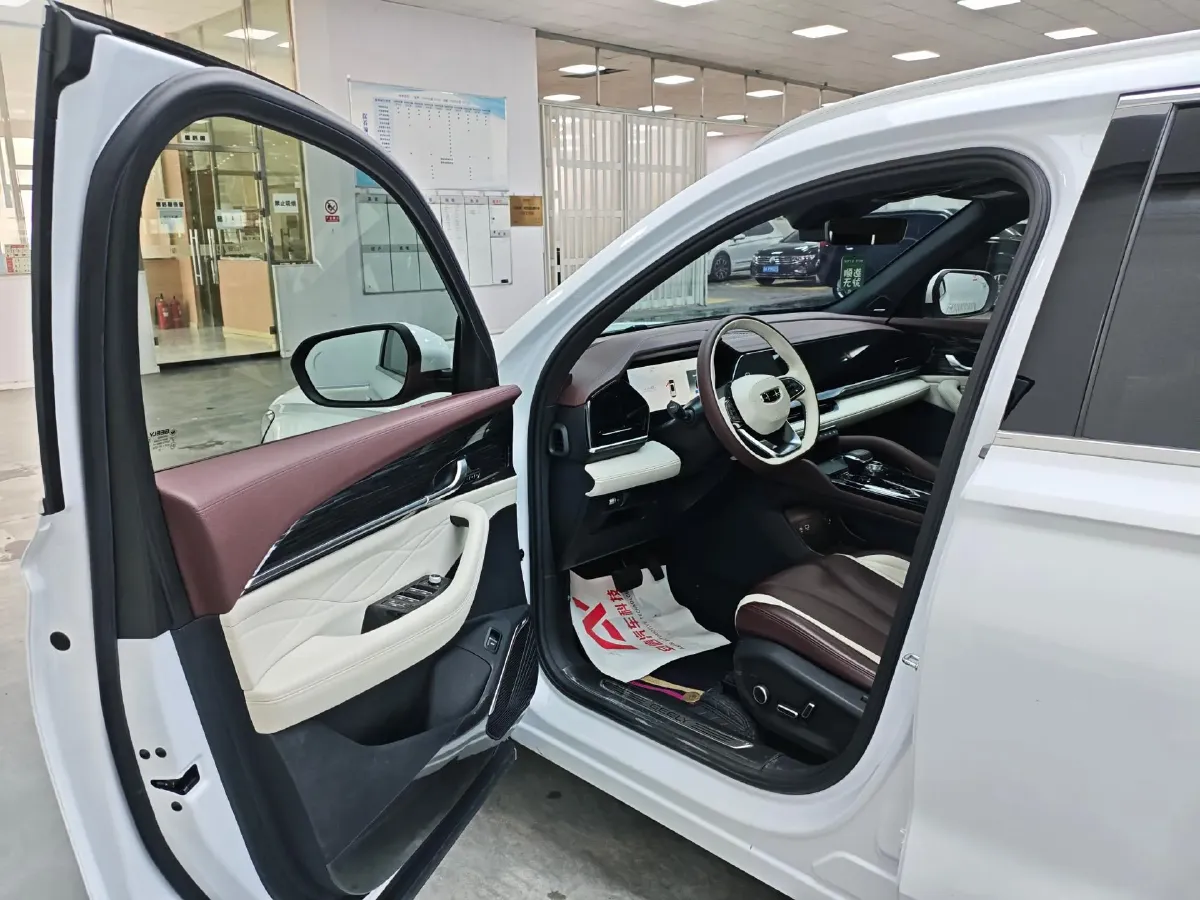 2021 Geely Monjaro 2.0T 218HP L4 7DCT,autocango,china used car exporter,china ev exporter,chinese used car exporter,chinese used ev exporter