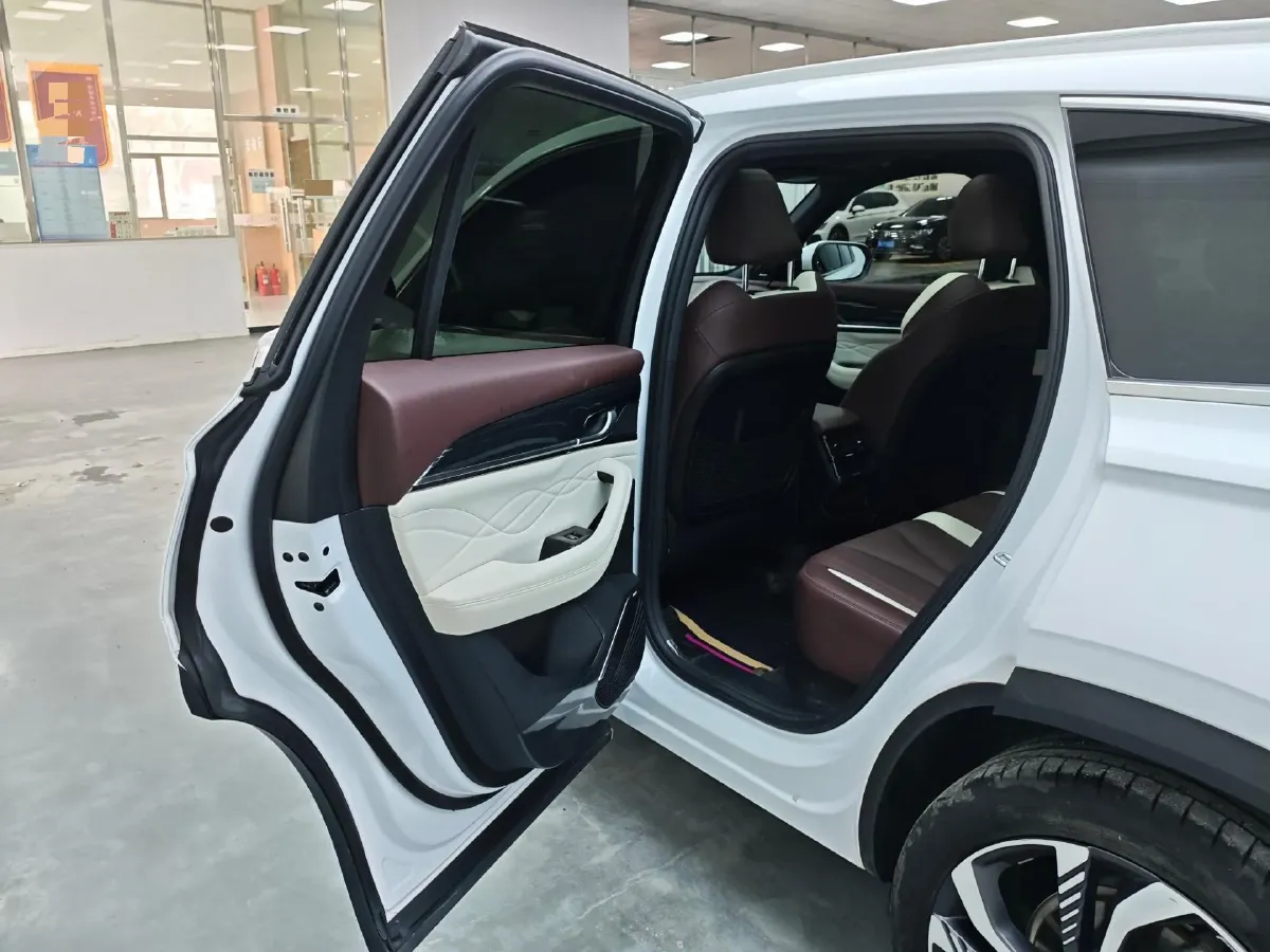 2021 Geely Monjaro 2.0T 218HP L4 7DCT,autocango,china used car exporter,china ev exporter,chinese used car exporter,chinese used ev exporter