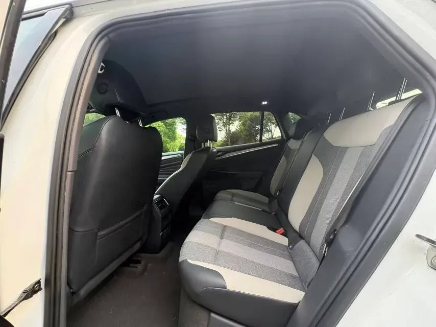 2022 Volkswagen ID.4 Crozz BEV 55.7KWH,autocango,china used car exporter,china ev exporter,chinese used car exporter,chinese used ev exporter