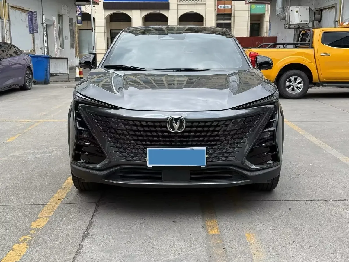 2022 ChangAn UNI-T 1.5T 188HP L4 7DCT,autocango,china used car exporter,china ev exporter,chinese used car exporter,chinese used ev exporter