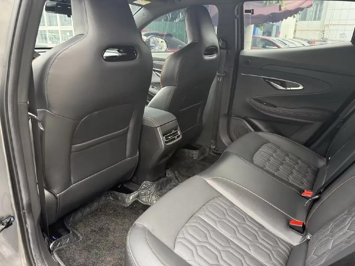 2022 ChangAn UNI-T 1.5T 188HP L4 7DCT,autocango,china used car exporter,china ev exporter,chinese used car exporter,chinese used ev exporter