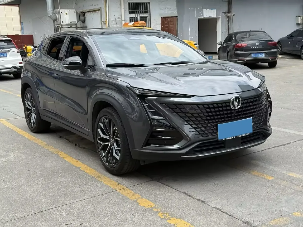 2022 ChangAn UNI-T 1.5T 188HP L4 7DCT,autocango,china used car exporter,china ev exporter,chinese used car exporter,chinese used ev exporter