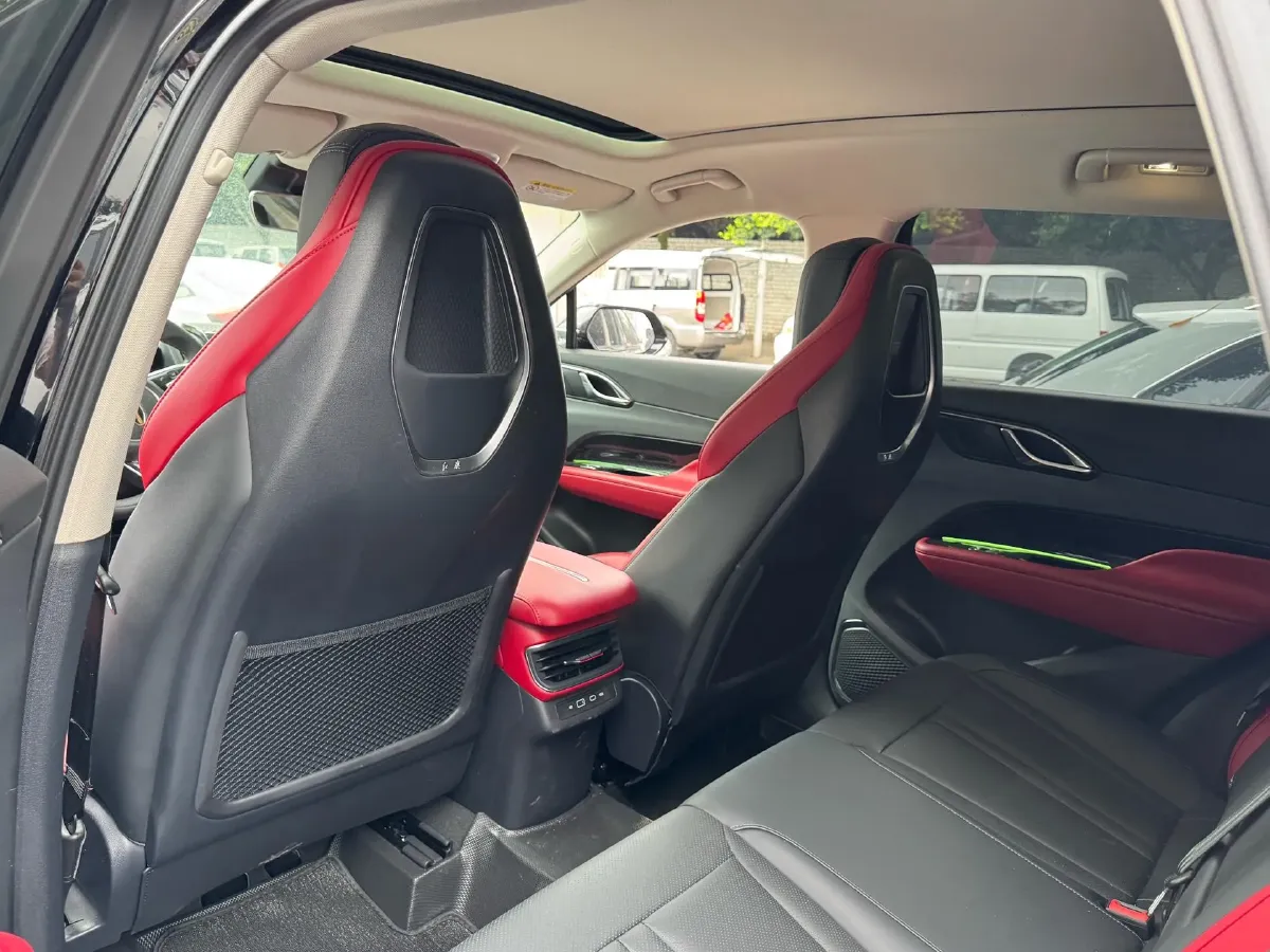 2024 HongQi HS3 1.5T 169HP L4 7DCT,autocango,china used car exporter,china ev exporter,chinese used car exporter,chinese used ev exporter