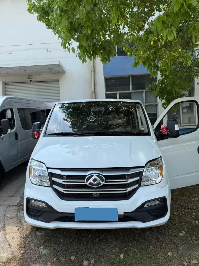 2025 MAXUS XinTu V80 2.0T 147HP L4 6MT,autocango,china used car exporter,china ev exporter,chinese used car exporter,chinese used ev exporter