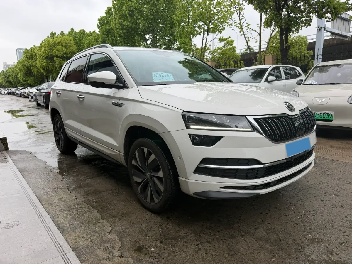 2021 Skoda Karoq 1.4T 150HP L4 7DCT,autocango,china used car exporter,china ev exporter,chinese used car exporter,chinese used ev exporter