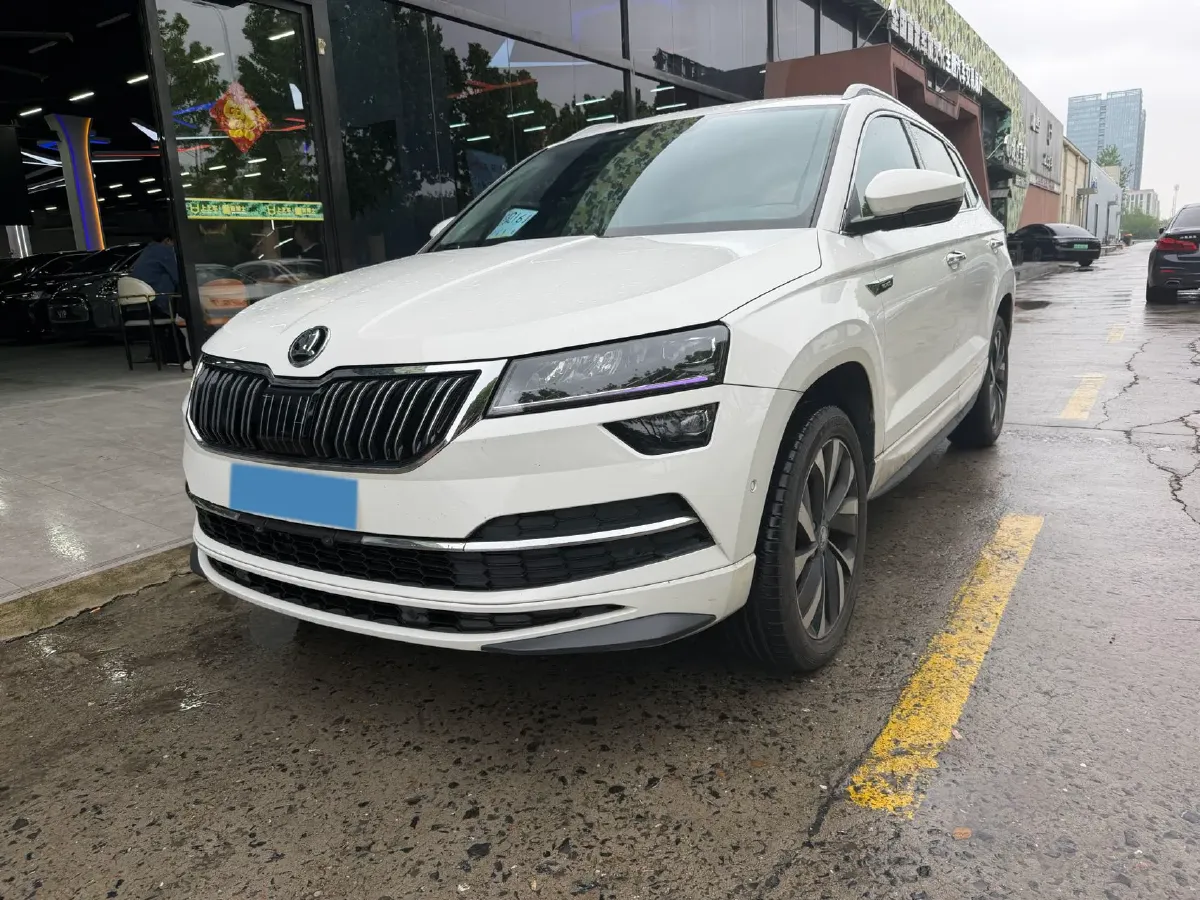 2021 Skoda Karoq 1.4T 150HP L4 7DCT,autocango,china used car exporter,china ev exporter,chinese used car exporter,chinese used ev exporter