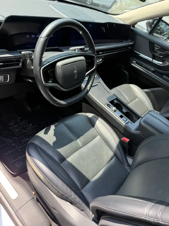 2024 Lincoln Corsair 2.0T 261HP L4 8AT,autocango,china used car exporter,china ev exporter,chinese used car exporter,chinese used ev exporter