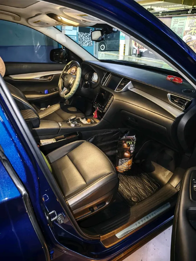 2020 Infiniti QX50 2.0T 272HP L4 CVT,autocango,china used car exporter,china ev exporter,chinese used car exporter,chinese used ev exporter
