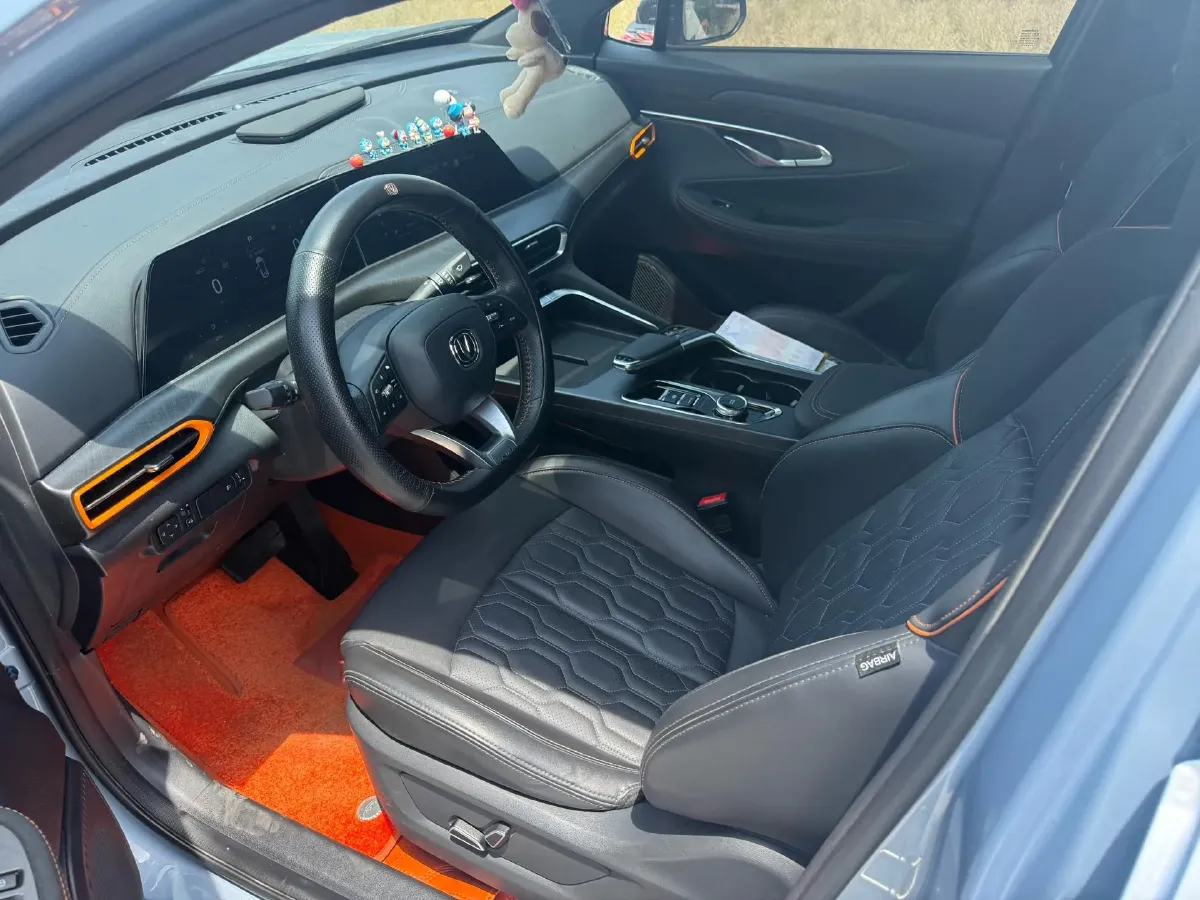 2022 ChangAn UNI-T 2.0T 233HP L4 8AT,autocango,china used car exporter,china ev exporter,chinese used car exporter,chinese used ev exporter