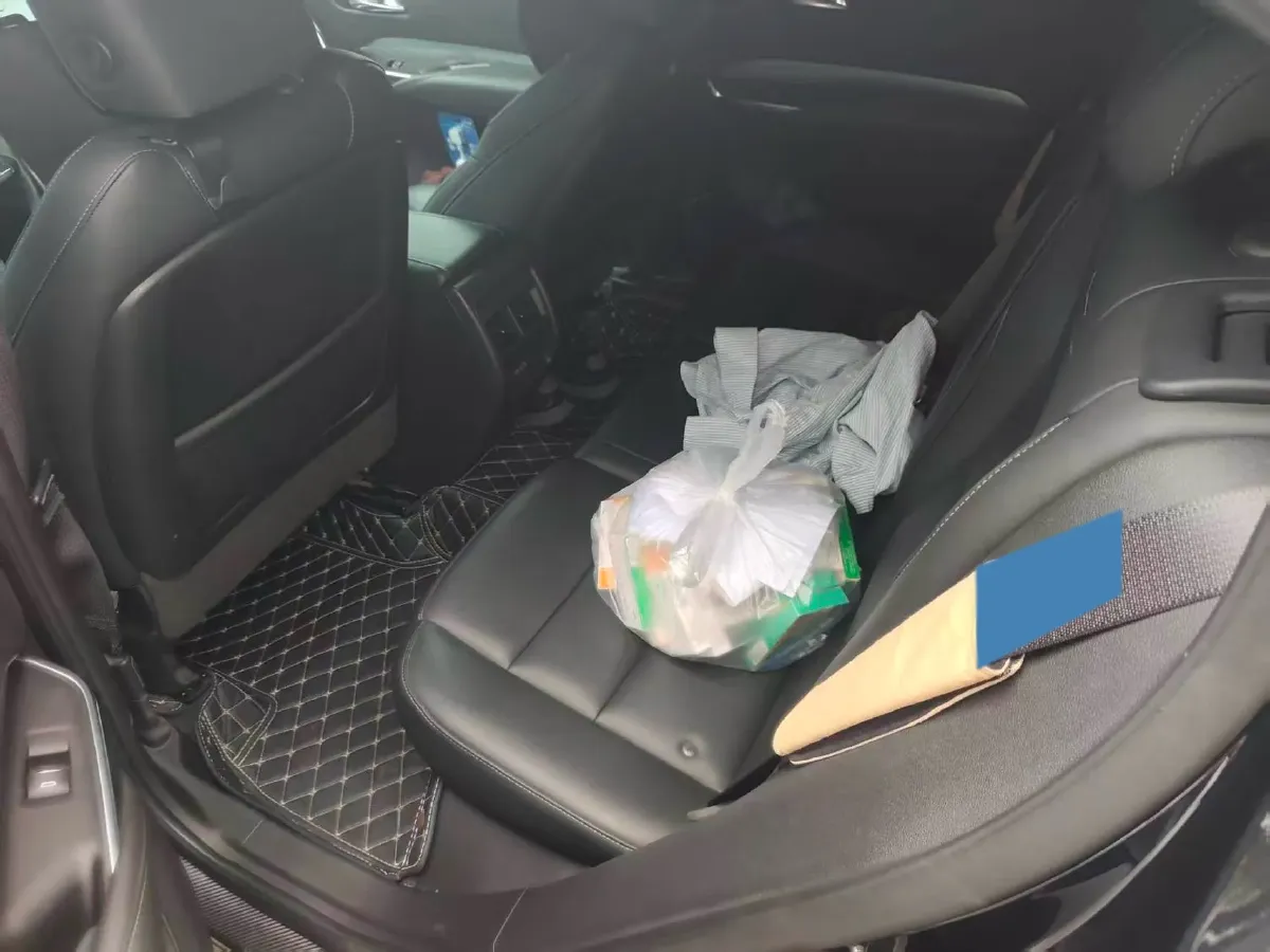 2021 Cadillac XT4 2.0T 237HP L4 9AT,autocango,china used car exporter,china ev exporter,chinese used car exporter,chinese used ev exporter