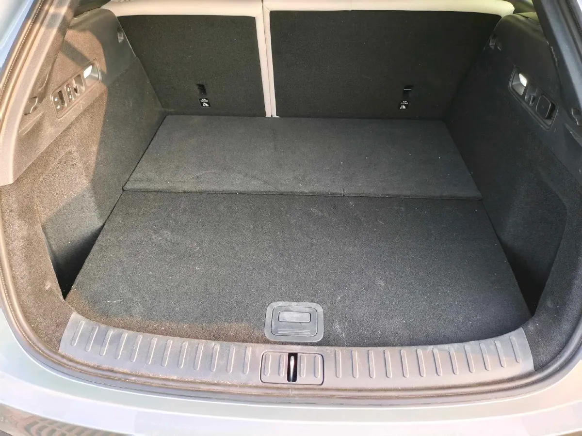 2025 Li i6 BEV,autocango,china used car exporter,china ev exporter,chinese used car exporter,chinese used ev exporter