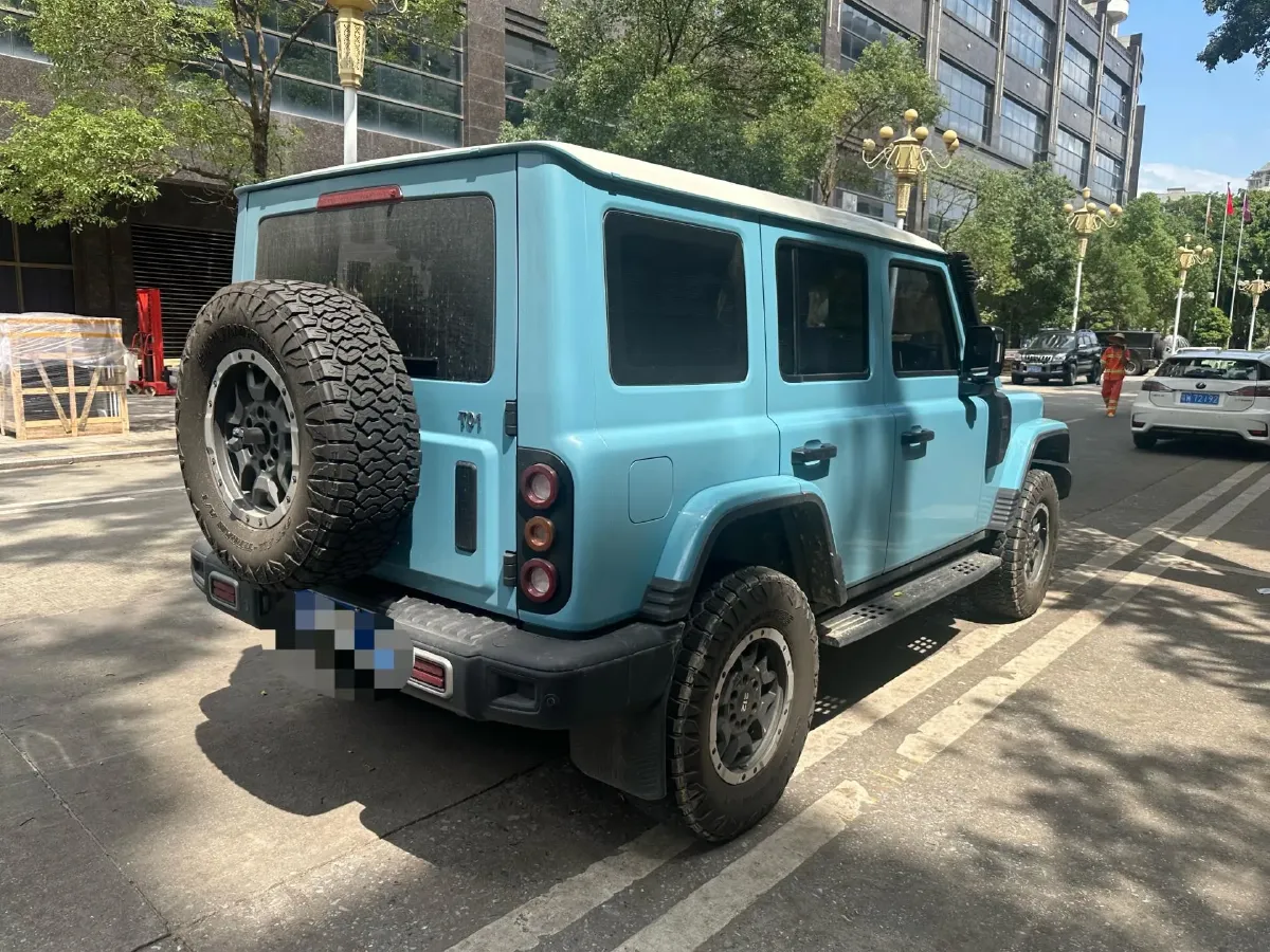 2025 212 212 T01 2.0T 252HP L4 8AT,autocango,china used car exporter,china ev exporter,chinese used car exporter,chinese used ev exporter