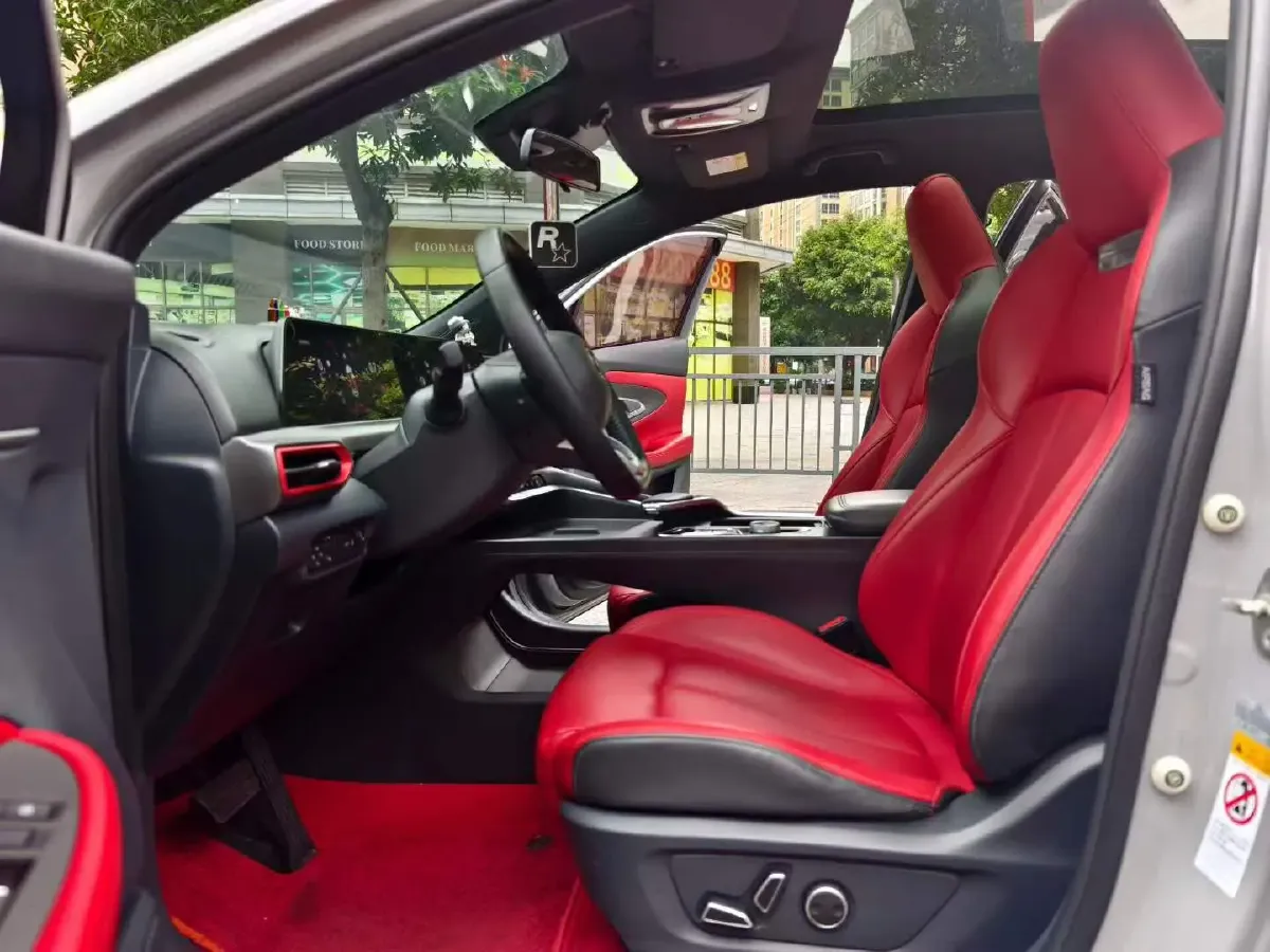2020 ChangAn UNI-T 1.5T 180HP L4 7DCT,autocango,china used car exporter,china ev exporter,chinese used car exporter,chinese used ev exporter