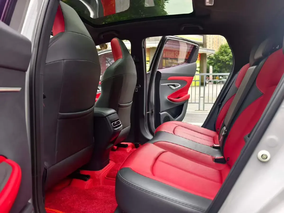 2020 ChangAn UNI-T 1.5T 180HP L4 7DCT,autocango,china used car exporter,china ev exporter,chinese used car exporter,chinese used ev exporter