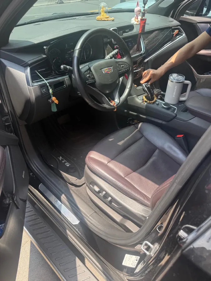 2022 Cadillac XT6 2.0T 237HP L4 9AT,autocango,china used car exporter,china ev exporter,chinese used car exporter,chinese used ev exporter