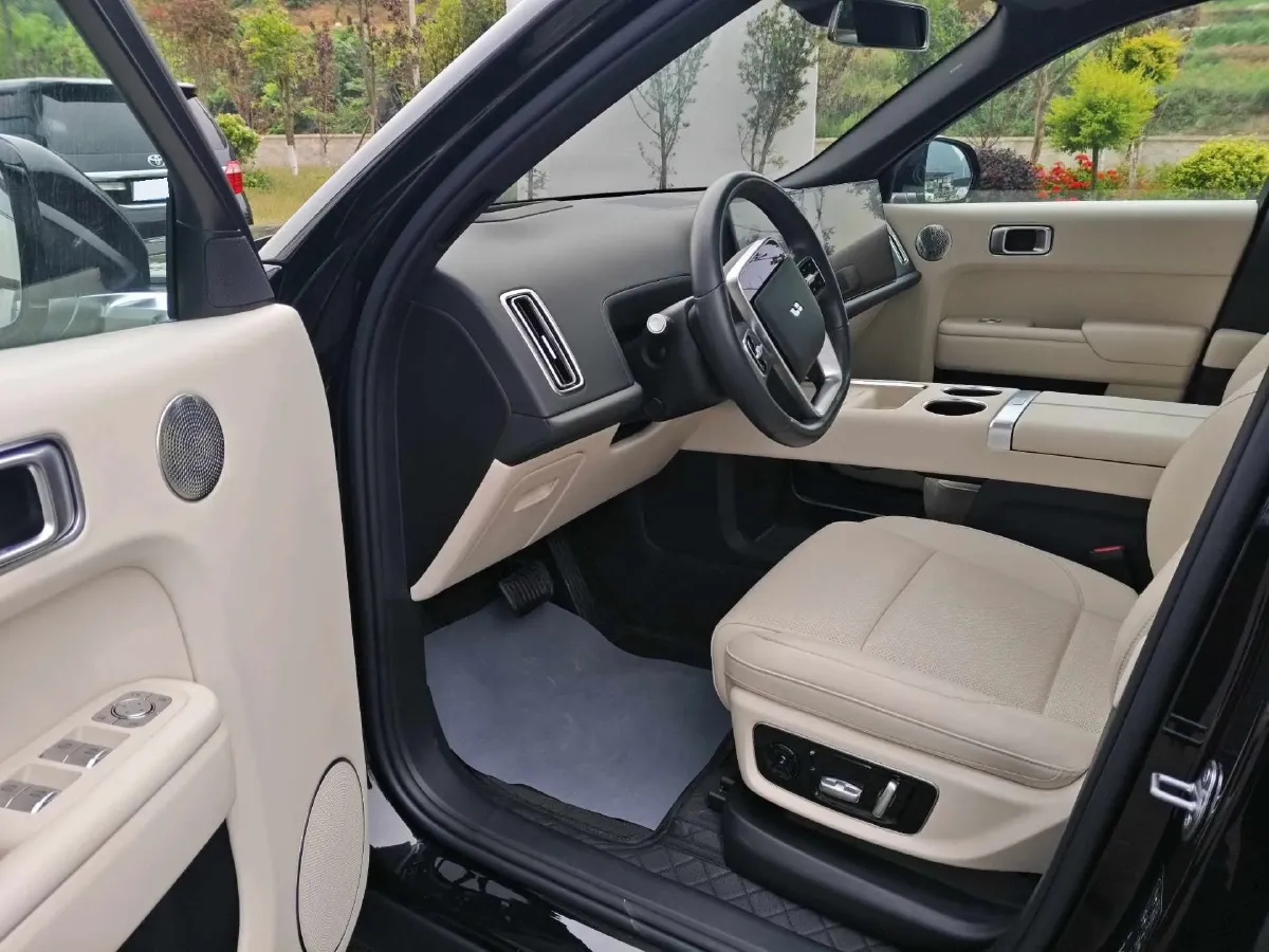 2024 Li L9 Range Extended 154HP REEV 52.3KWH,autocango,china used car exporter,china ev exporter,chinese used car exporter,chinese used ev exporter