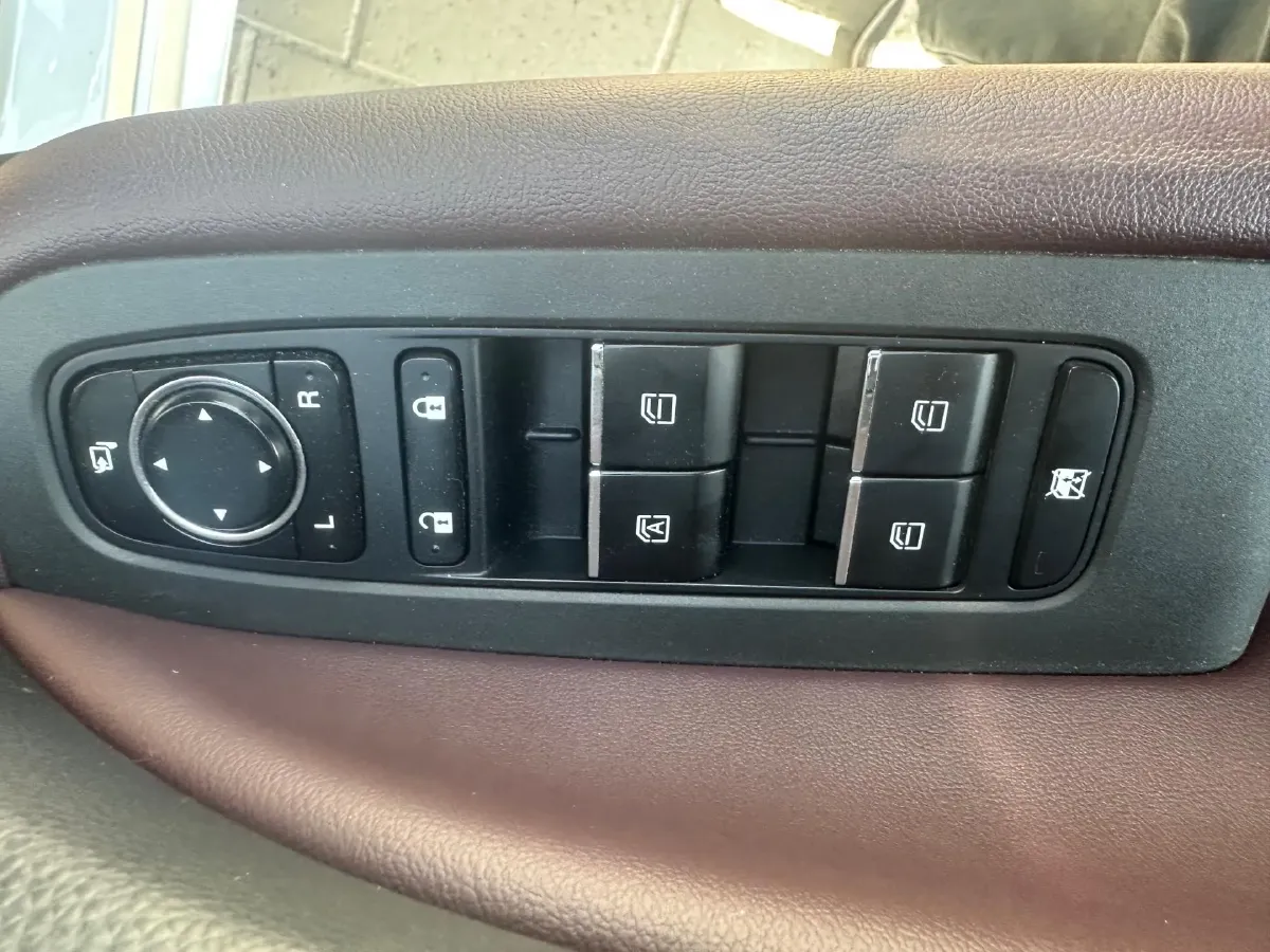 2021 GAC Trumpchi M6 1.5T 169HP L4 7DCT,autocango,china used car exporter,china ev exporter,chinese used car exporter,chinese used ev exporter