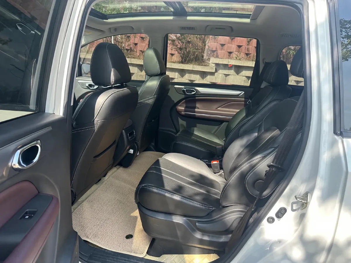 2021 GAC Trumpchi M6 1.5T 169HP L4 7DCT,autocango,china used car exporter,china ev exporter,chinese used car exporter,chinese used ev exporter