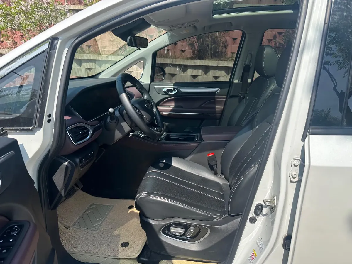 2021 GAC Trumpchi M6 1.5T 169HP L4 7DCT,autocango,china used car exporter,china ev exporter,chinese used car exporter,chinese used ev exporter