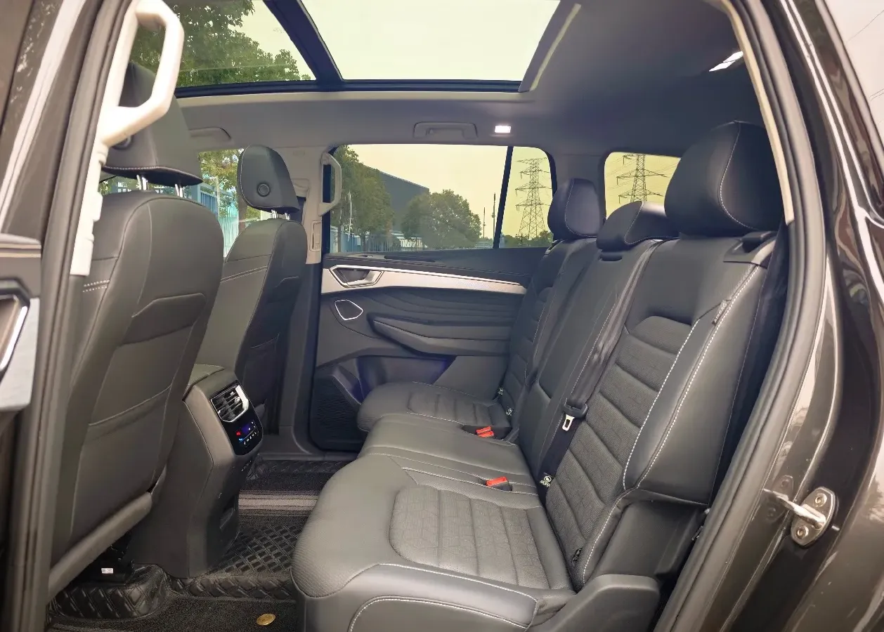 2025 Volkswagen Talagon 2.0T 220HP L4 7DCT,autocango,china used car exporter,china ev exporter,chinese used car exporter,chinese used ev exporter