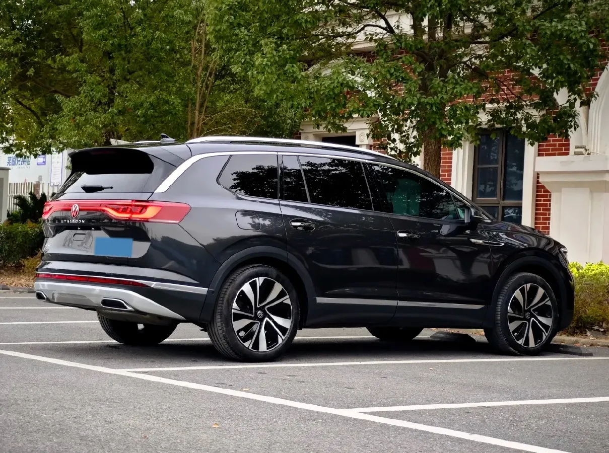 2025 Volkswagen Talagon 2.0T 220HP L4 7DCT,autocango,china used car exporter,china ev exporter,chinese used car exporter,chinese used ev exporter