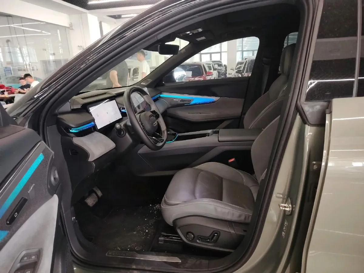 2023 LYNK&CO 08 EM-P 1.5T 163HP L4 3DHT PHEV 39.8KWH,autocango,china used car exporter,china ev exporter,chinese used car exporter,chinese used ev exporter