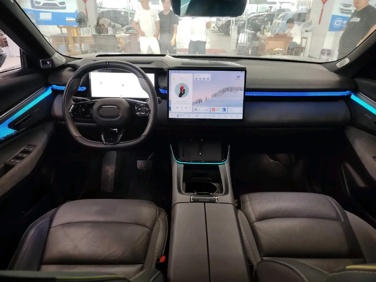 2023 LYNK&CO 08 EM-P 1.5T 163HP L4 3DHT PHEV 39.8KWH,autocango,china used car exporter,china ev exporter,chinese used car exporter,chinese used ev exporter