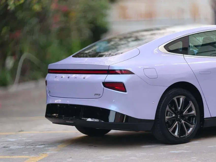 2020 Xpeng P7 BEV 70.8KWH,autocango,china used car exporter,china ev exporter,chinese used car exporter,chinese used ev exporter