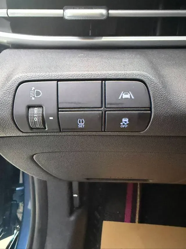 2022 Hyundai Elantra 1.5L 115HP L4 CVT,autocango,china used car exporter,china ev exporter,chinese used car exporter,chinese used ev exporter