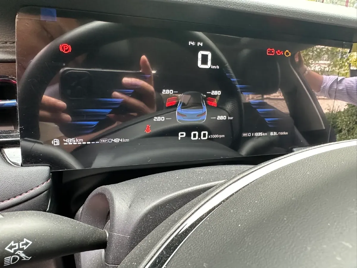 2023 Roewe i5 1.5L 129HP L4 CVT,autocango,china used car exporter,china ev exporter,chinese used car exporter,chinese used ev exporter