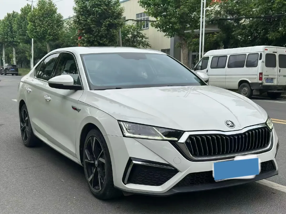 2021 Skoda Octavia 1.4T 150HP L4 7DCT,autocango,china used car exporter,china ev exporter,chinese used car exporter,chinese used ev exporter