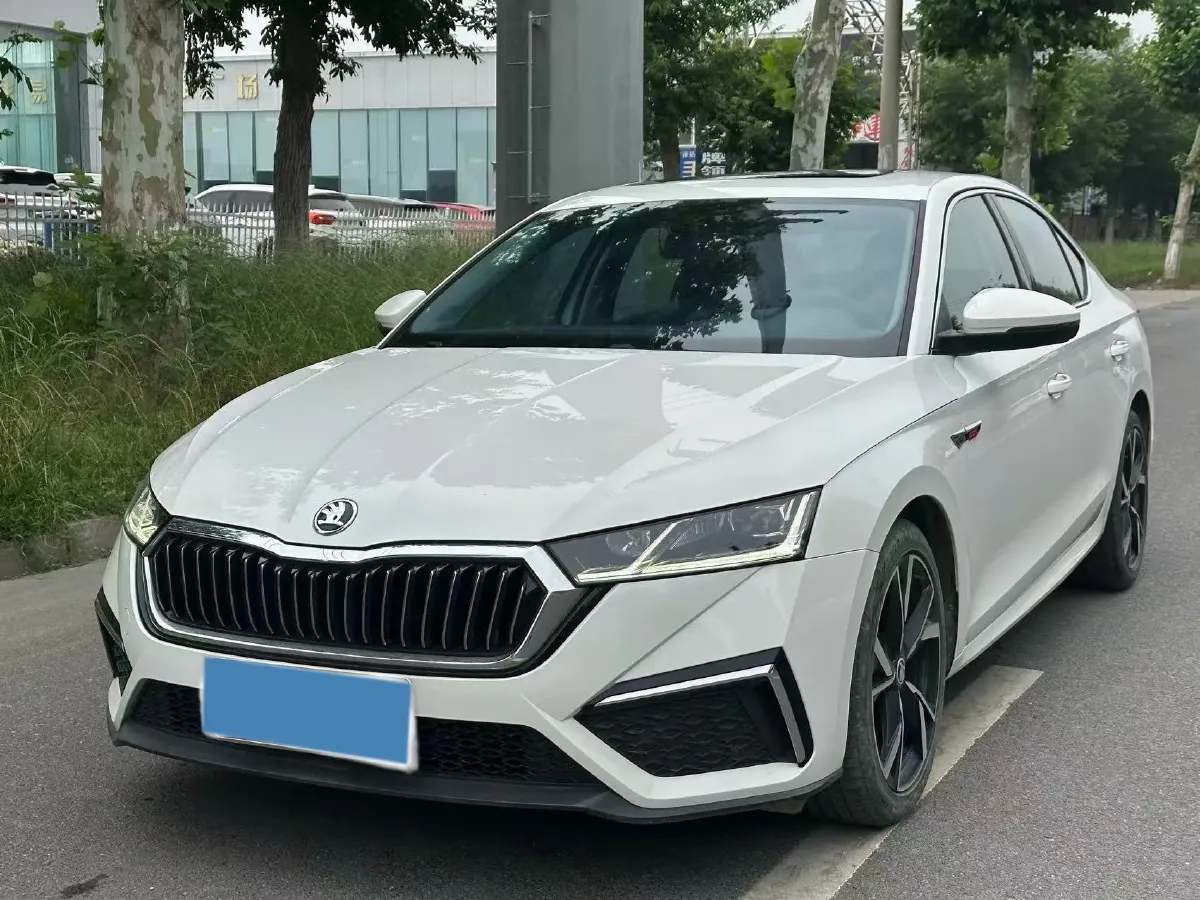 2021 Skoda Octavia 1.4T 150HP L4 7DCT,autocango,china used car exporter,china ev exporter,chinese used car exporter,chinese used ev exporter