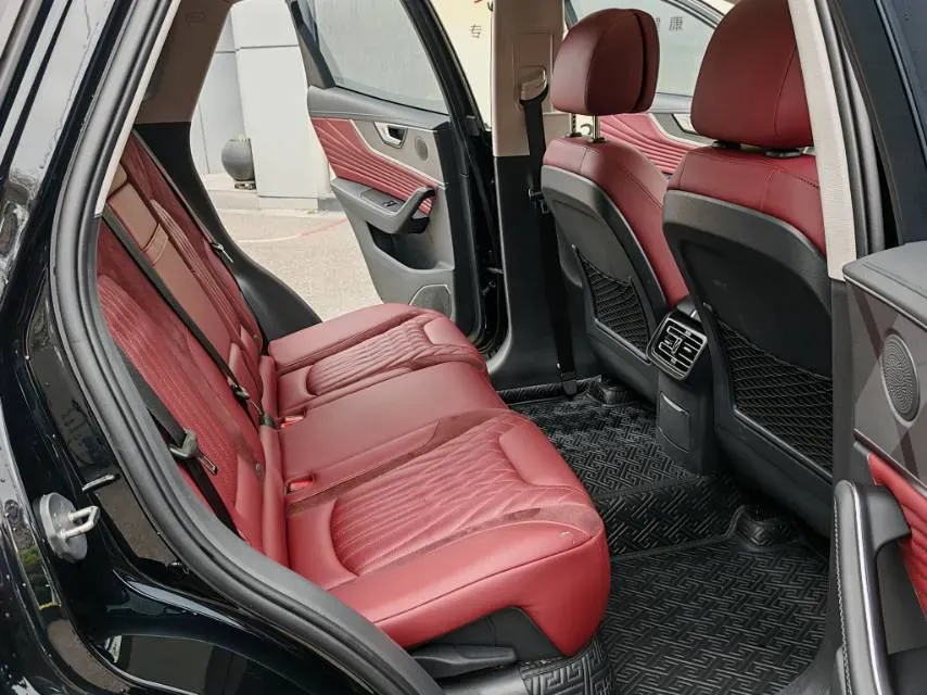 2023 HongQi HS5 2.0T 252HP L4 8AT,autocango,china used car exporter,china ev exporter,chinese used car exporter,chinese used ev exporter