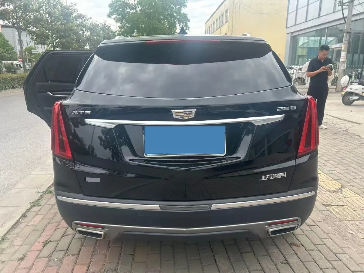 2021 Cadillac XT5 2.0T 237HP L4 9AT,autocango,china used car exporter,china ev exporter,chinese used car exporter,chinese used ev exporter