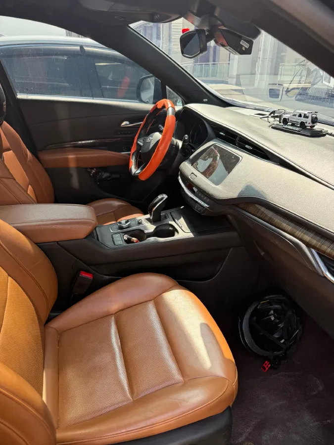 2022 Cadillac XT4 2.0T 237HP L4 9AT,autocango,china used car exporter,china ev exporter,chinese used car exporter,chinese used ev exporter