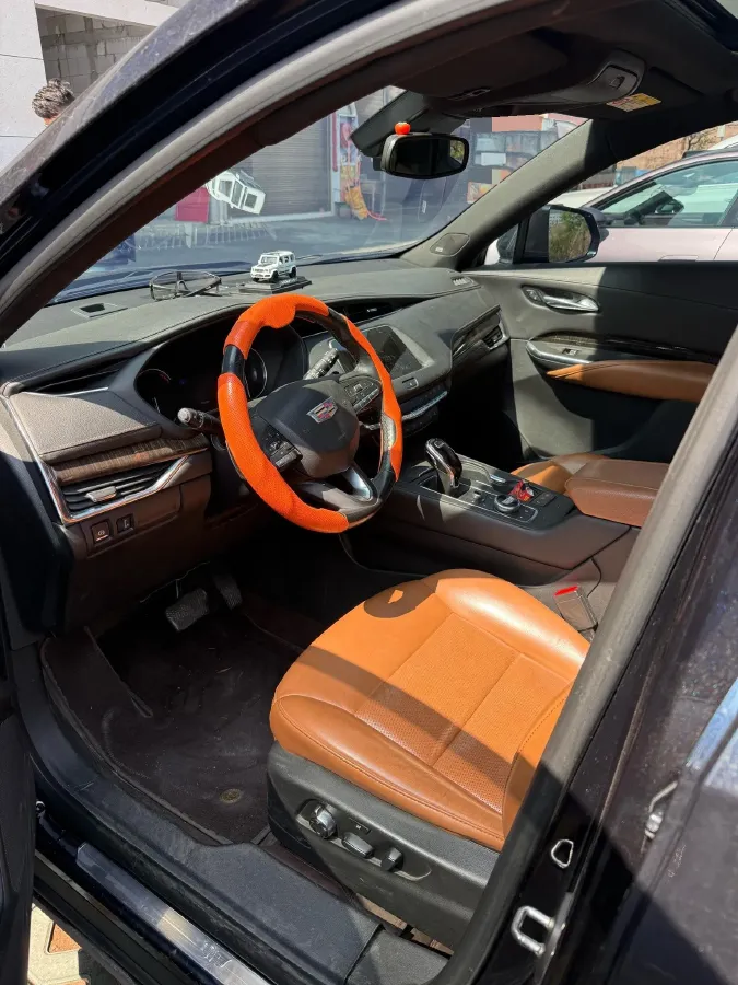 2022 Cadillac XT4 2.0T 237HP L4 9AT,autocango,china used car exporter,china ev exporter,chinese used car exporter,chinese used ev exporter