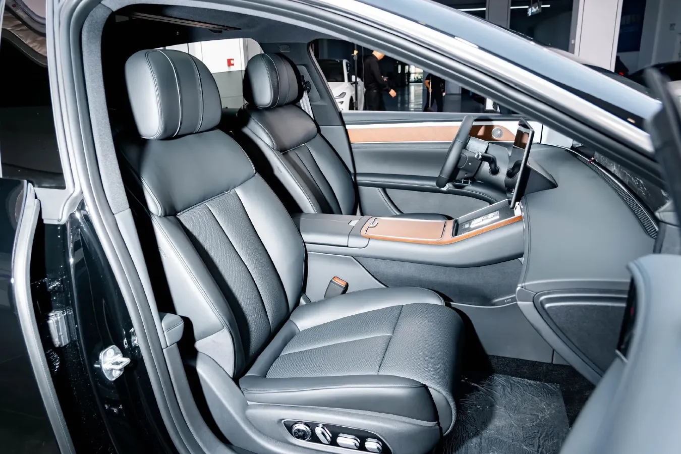 2024 HIMA Stelato S9 BEV 100KWH,autocango,china used car exporter,china ev exporter,chinese used car exporter,chinese used ev exporter