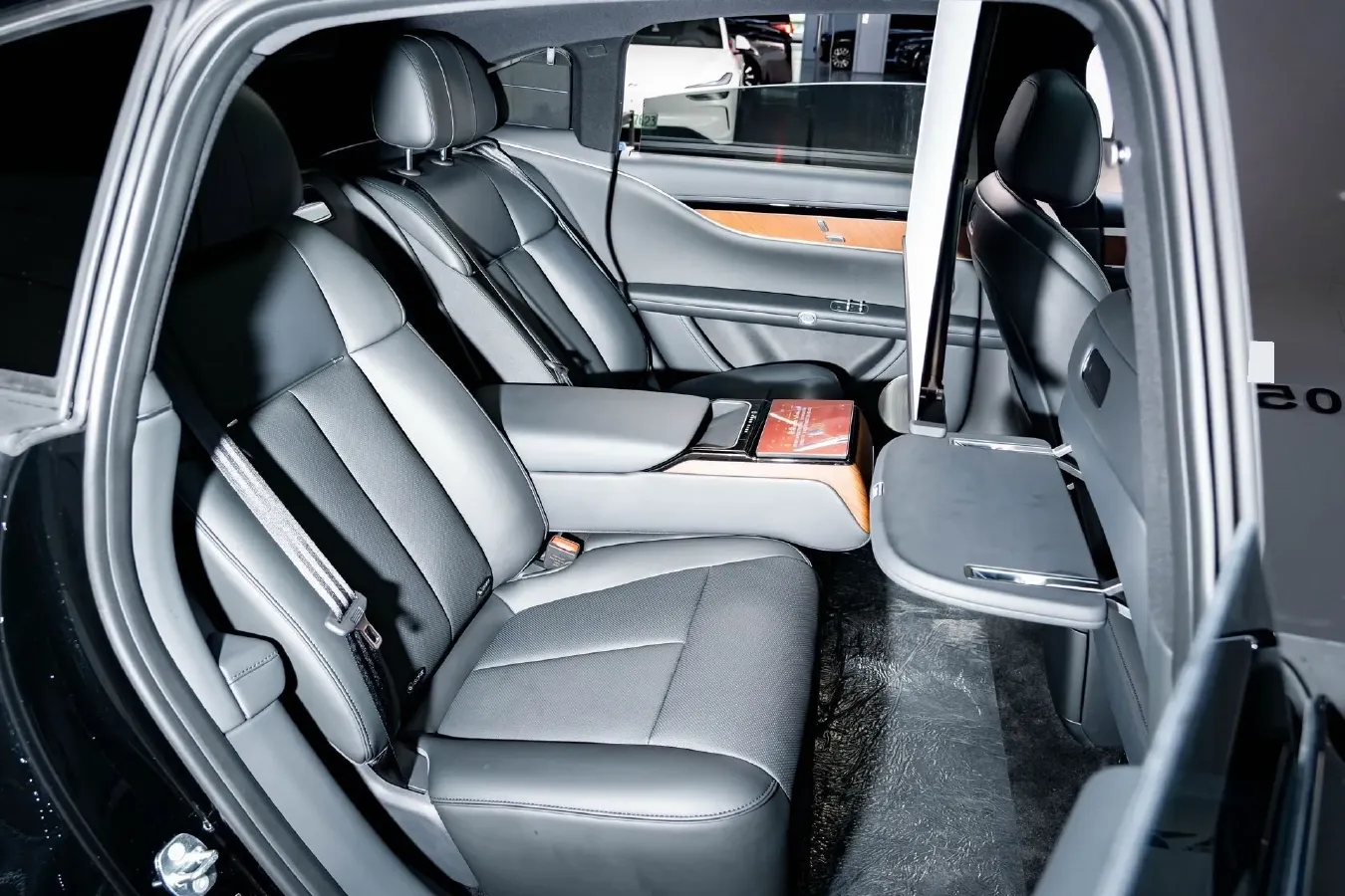 2024 HIMA Stelato S9 BEV 100KWH,autocango,china used car exporter,china ev exporter,chinese used car exporter,chinese used ev exporter