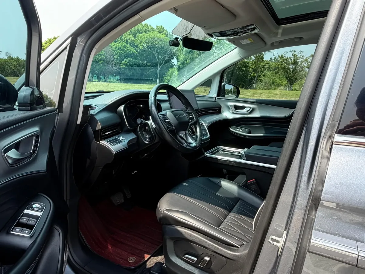 2021 Roewe iMAX8 2.0T 234HP L4 8AT,autocango,china used car exporter,china ev exporter,chinese used car exporter,chinese used ev exporter
