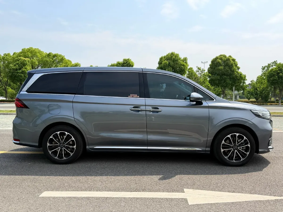 2021 Roewe iMAX8 2.0T 234HP L4 8AT,autocango,china used car exporter,china ev exporter,chinese used car exporter,chinese used ev exporter
