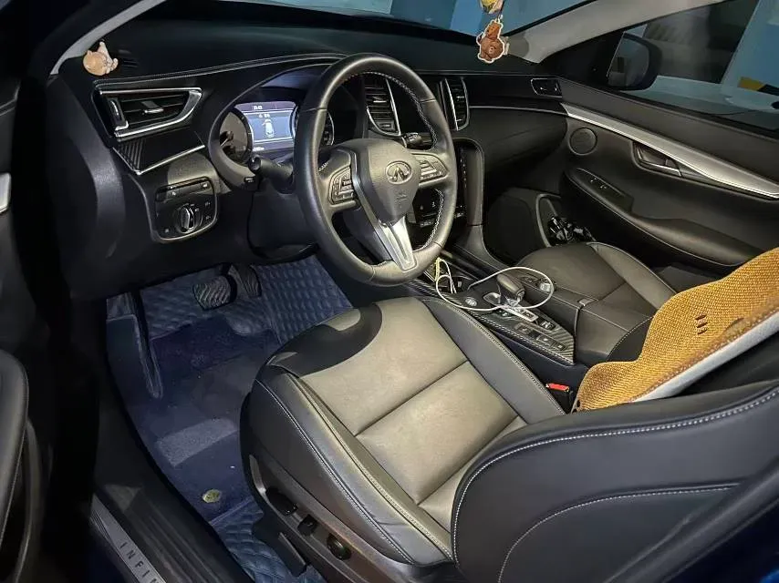 2020 Infiniti QX50 2.0T 245HP L4 CVT,autocango,china used car exporter,china ev exporter,chinese used car exporter,chinese used ev exporter
