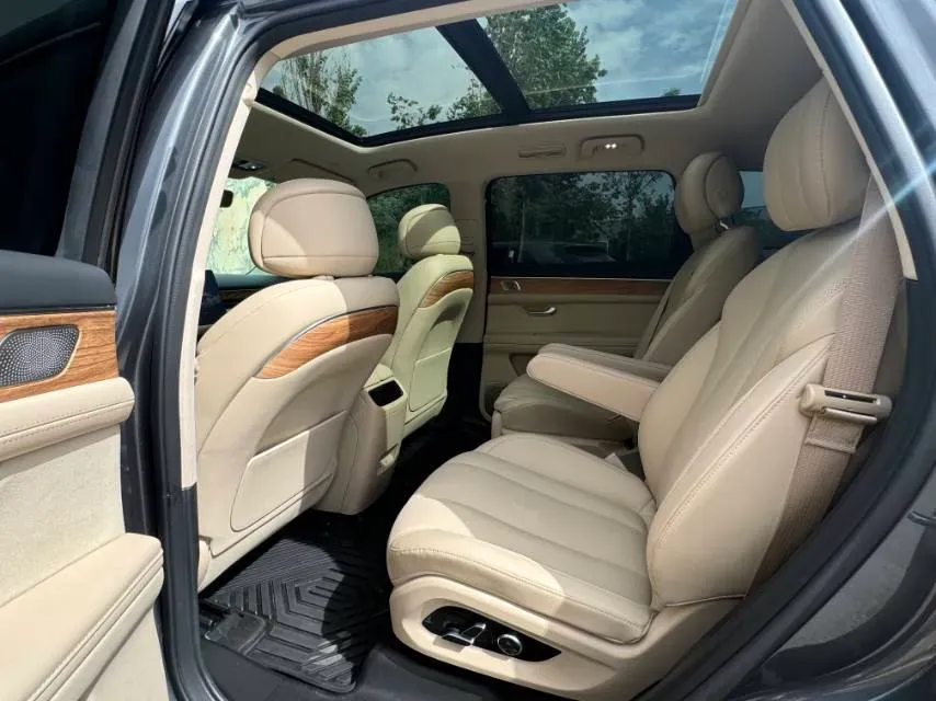 2022 Infiniti Q50L 2.0T 211HP L4 7AT,autocango,china used car exporter,china ev exporter,chinese used car exporter,chinese used ev exporter
