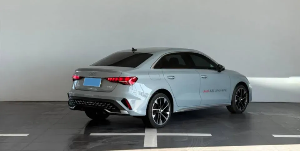 2025 Audi A3 1.5T 160HP L4 7DCT,autocango,china used car exporter,china ev exporter,chinese used car exporter,chinese used ev exporter